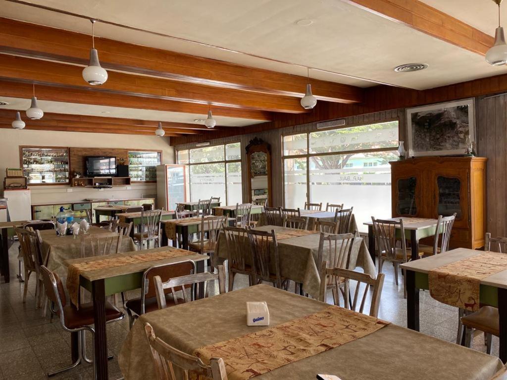 Hotel Belgrano Perito Moreno Eksteriør billede